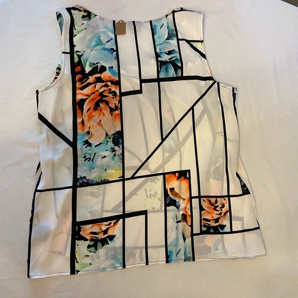 Worthington white blouse with floral print and a great floppy neck line. Size XL - Picture 7 of 7